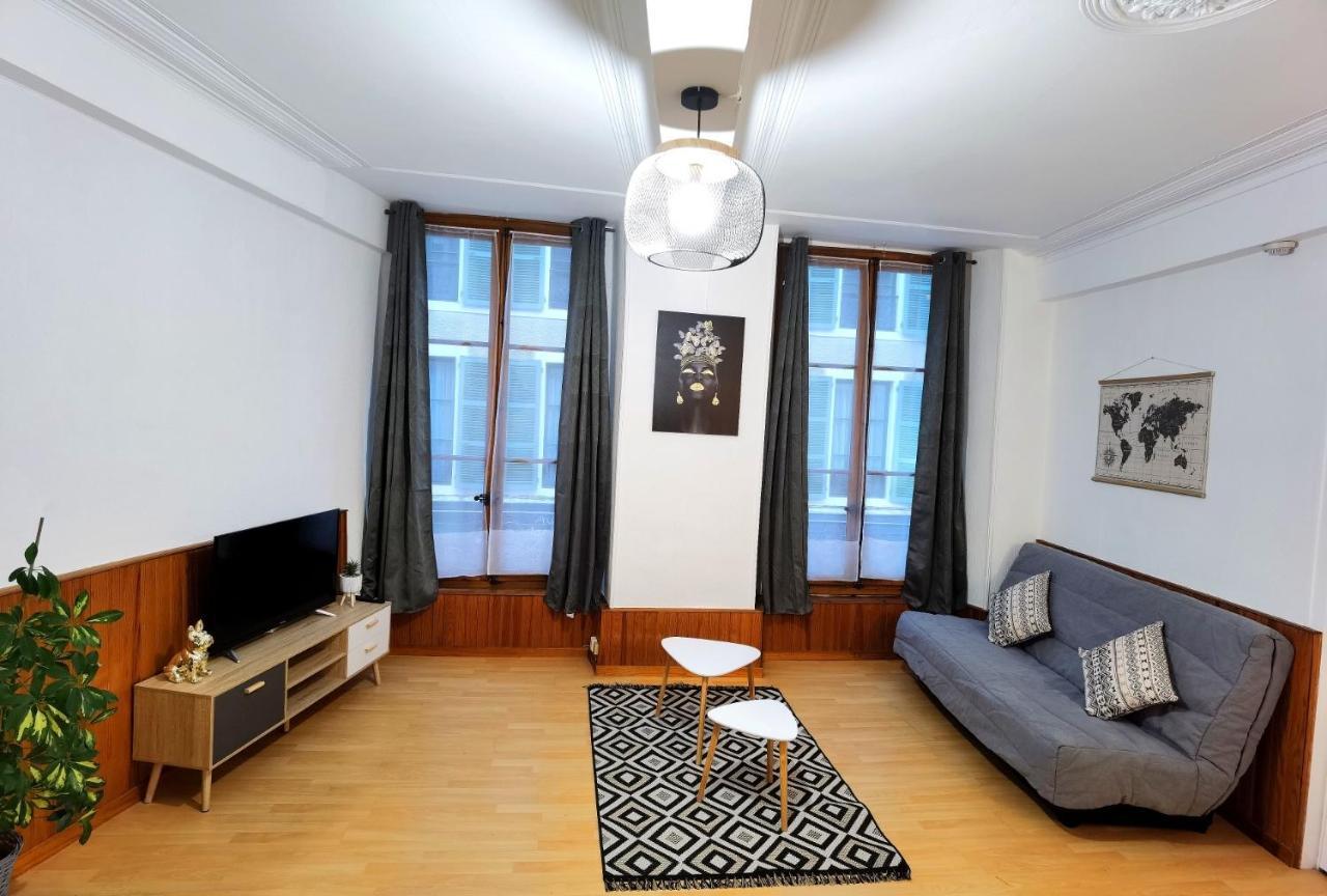Charmant T2 Meuble Quartier Chateau De ポー エクステリア 写真