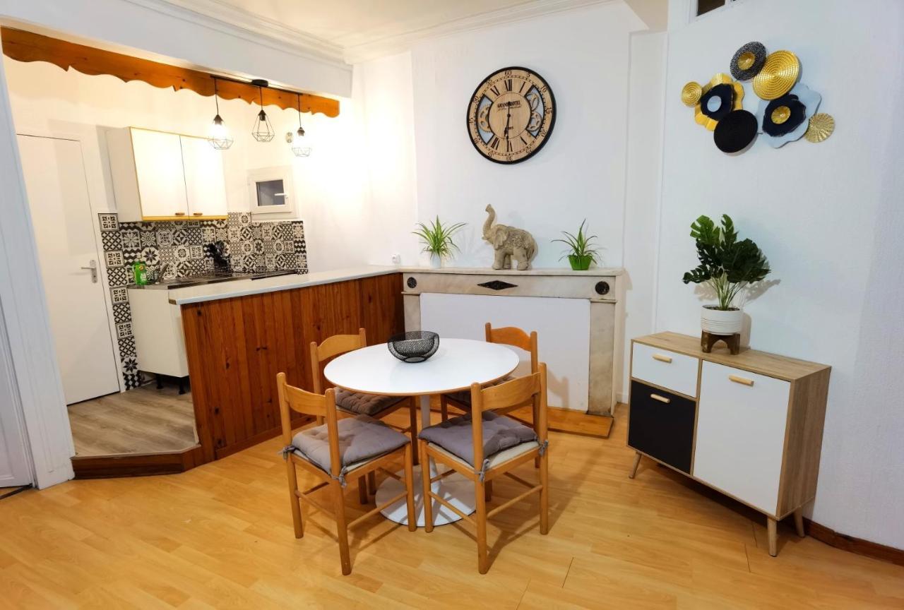Charmant T2 Meuble Quartier Chateau De ポー エクステリア 写真